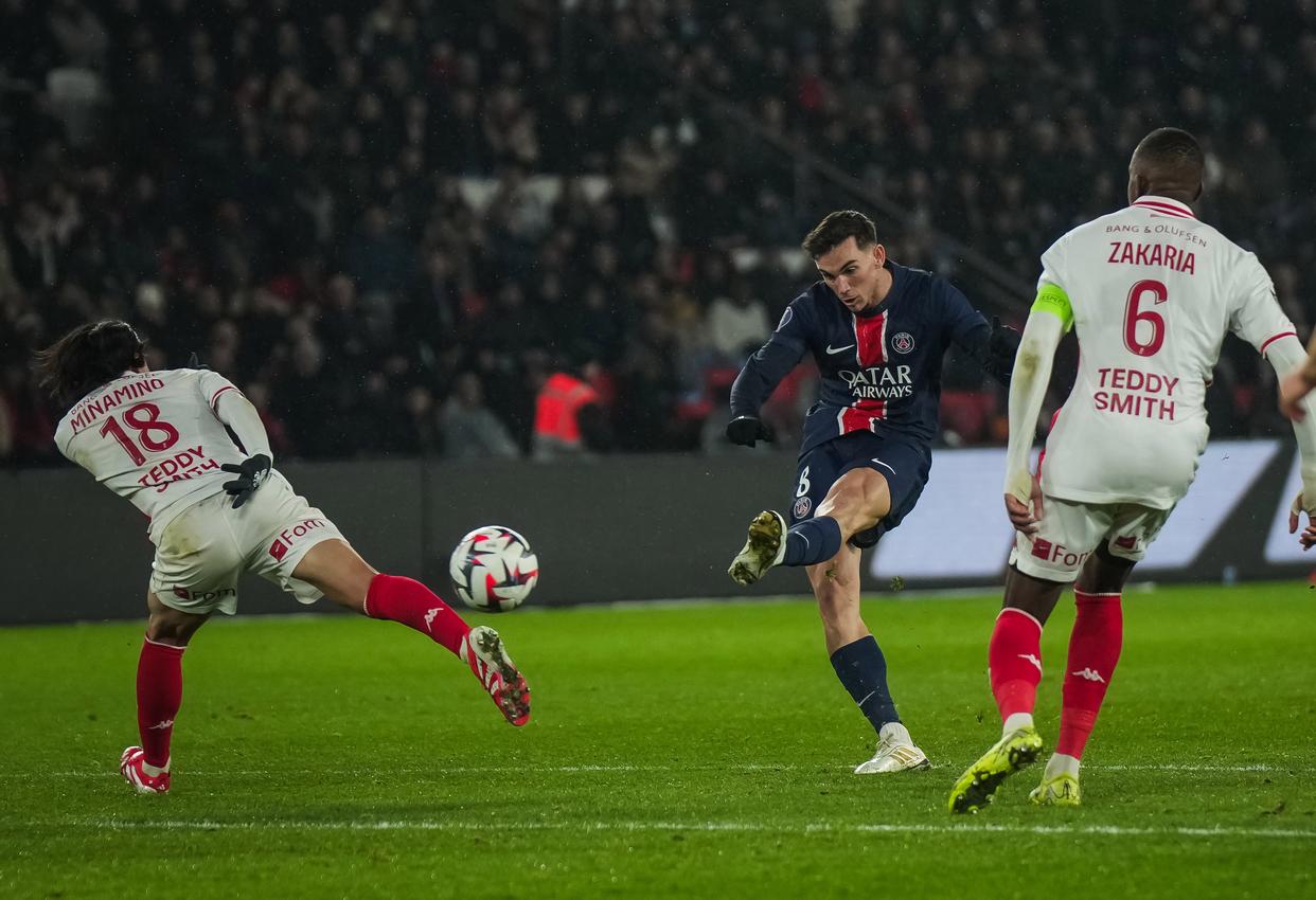 爱游戏-包含法甲精彩片段，球迷反应热烈的词条