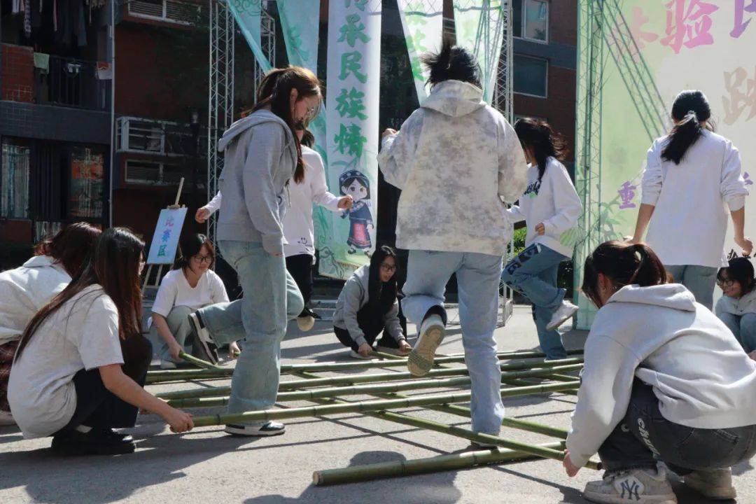 关于传统竹竿节节高比赛,文化与运动双重精彩的信息 关于传统竹竿节节高比赛,文化与运动双重精彩的信息