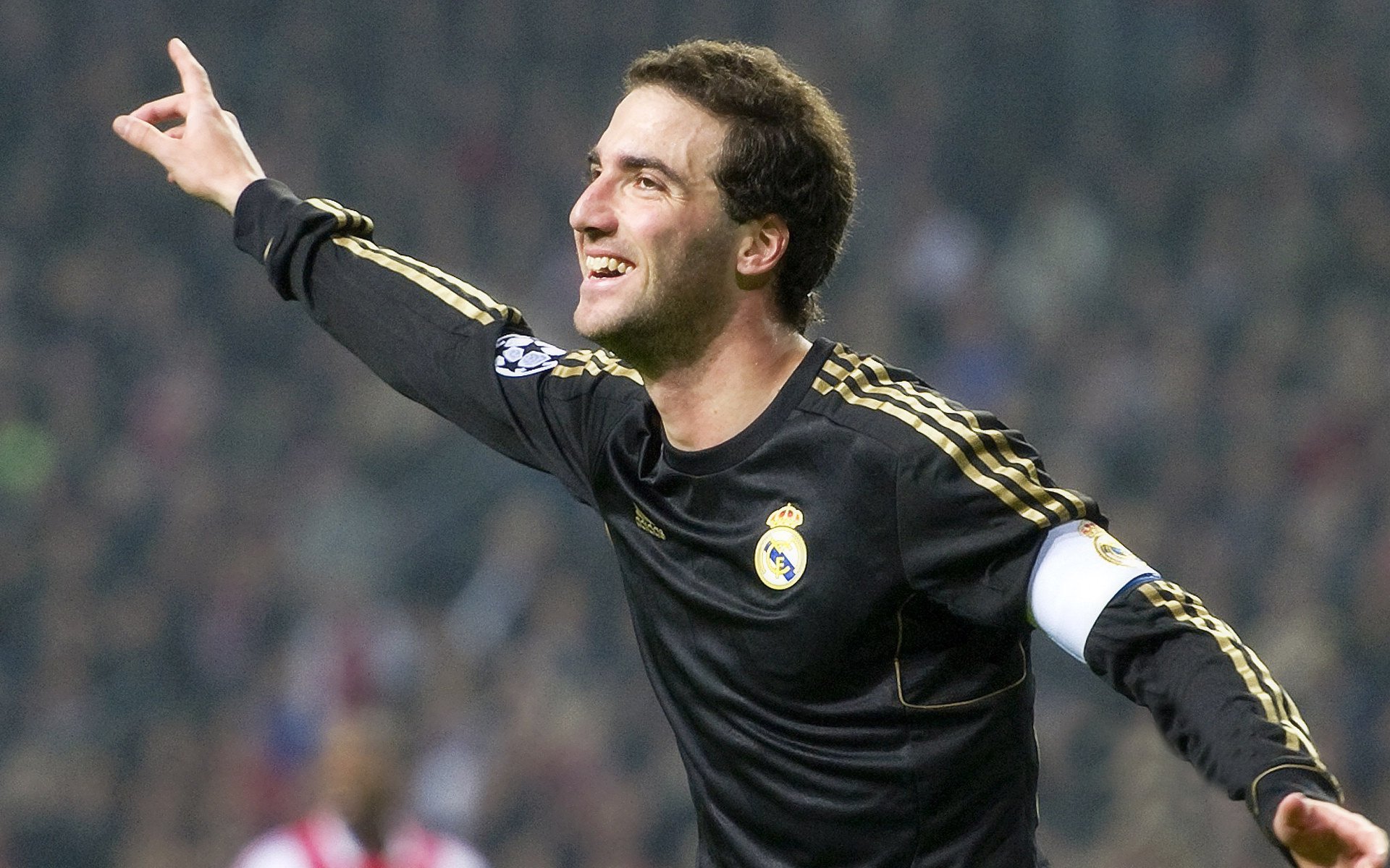 田径赛季接力项目表现引发热议，田径接力赛有哪些项目